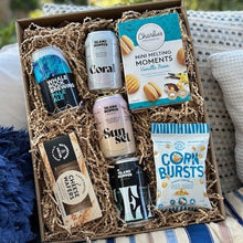 Load image into Gallery viewer, DeZign Your Own Hamper
